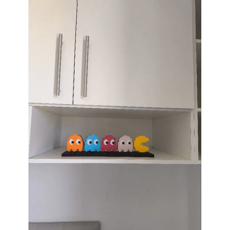 Pac-Man Giratório com Fantasmas Reversíveis – 40cm – Impressão 3D Decorativa
